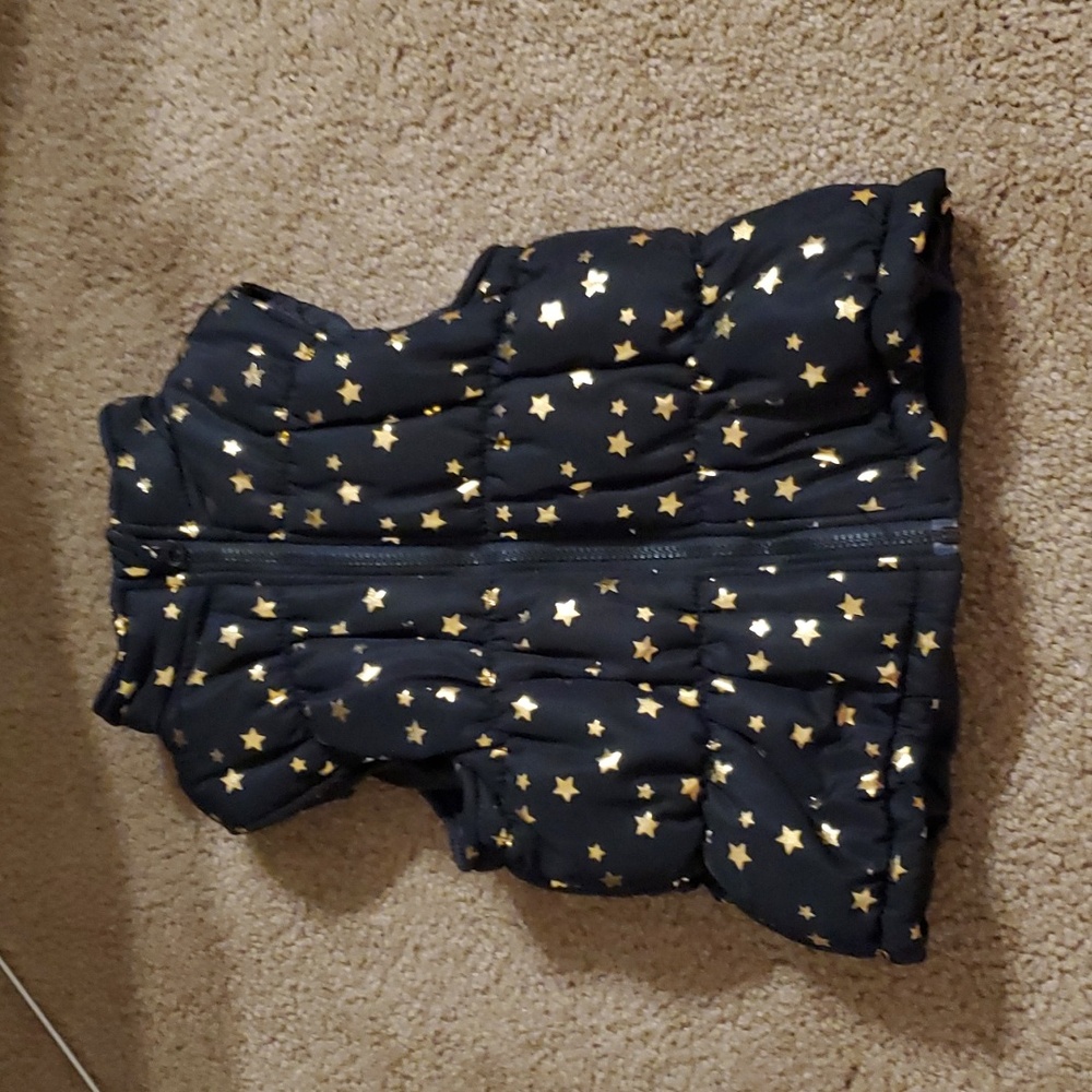 Black vest with gold stars 4T